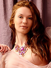 Femjoy - Tastes Like Honey - Lucie L