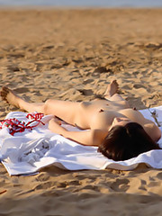 Hegre - Nude Beach - Konata & Lulu