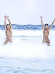 Hegre - Waves - Melissa & Suzie Carina