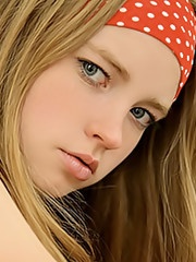 Met Art - Mistikan - Avril A