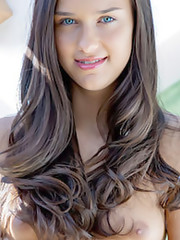 Morey Studio - P1B - Vickie