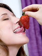 Rylsky Art - Very Berry - Kira Joy
