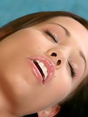 Twistys - Spreadin On Satin - Satin Bloom