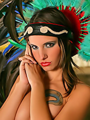 Watch 4 Beauty - Squaw - Monika Vesela