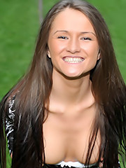 Ero Berlin - Public Green - Samantha Rise